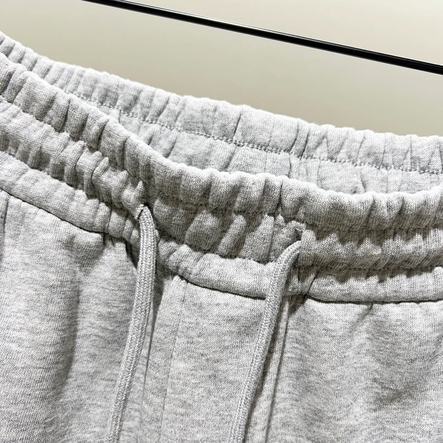 P260 chromehearts/Chrome heart selected 400g custom fabric sweatpants, classic side patch cross embroidery🪡hardware crafts logo, official synchronization, 1:1 original mold opening, fashion personality, versatile trend, pure original quality, original washed fabric, tag, collar label, washed wheat, complete three labels, color: black, gray. Size: M-3XL